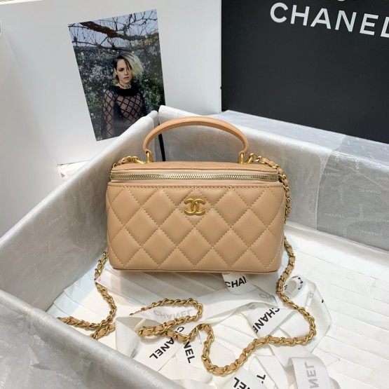 C-C Vanity Case With Top Handle