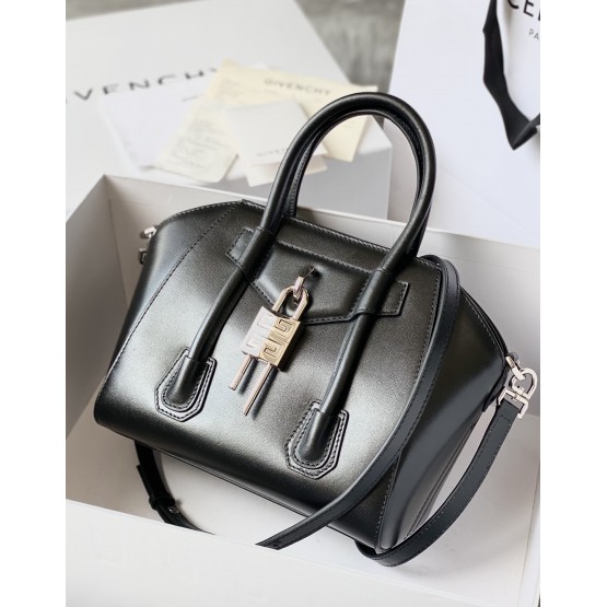 GIVENCHY Antigona New Black Bag