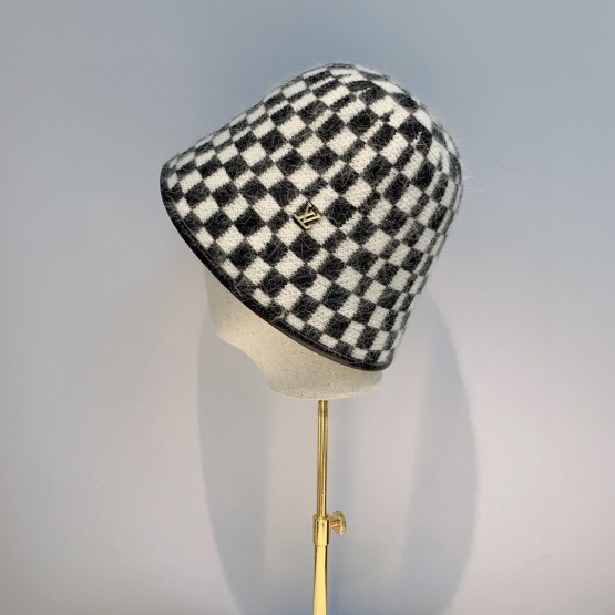 LV Hat 003