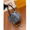 LV M59611 SQUARE BAG