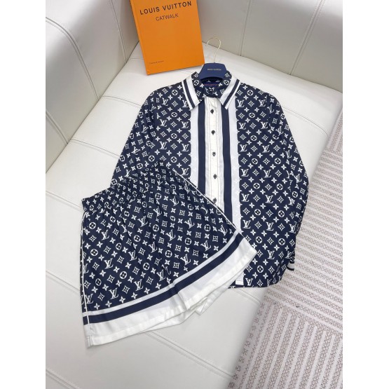 L V Shirts Set