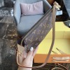 Louis Vuitton Pochette Aessoires Monogram M40712