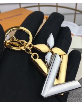 Louis Vuitton Twist Bag Charm M68197 Golden