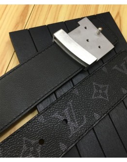 Louis Vuitton LV Initiales 40mm Black