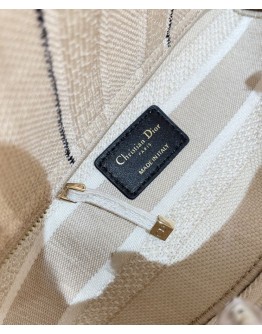 Dior Medium Lady D-Lite Bag Apricot