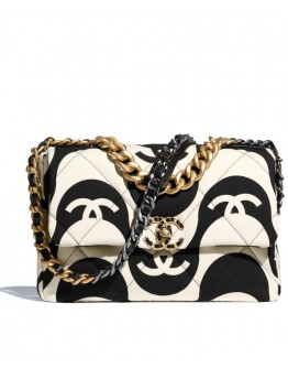 C-C 19 Large Flap Bag AS1161 Black