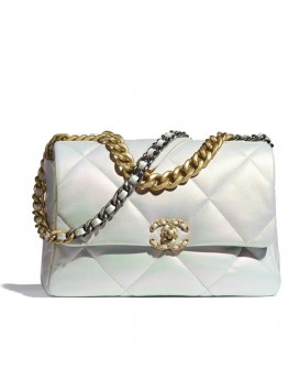 C-C 19 Large Flap Bag AS1161 Cream