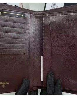 C-C Quilted Bi-fold Wallet in Caviar Black