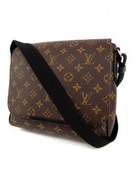 Louis Vuitton Monogram District M40935 Brown