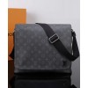 Louis Vuitton District MM M44001 Black