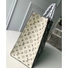 Louis Vuitton Onthego M44569