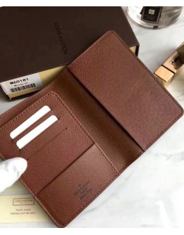 Louis Vuitton Passport Coverp Brown M60181
