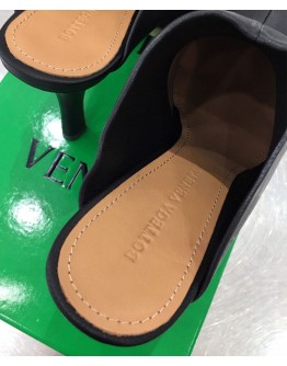 Bottega Veneta Women The Bold