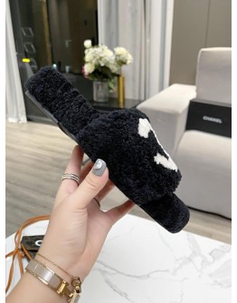 C-C Fur Slippers 001