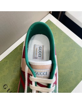 Gucci Sneakers 004